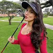 Who is Fit Golfer Girl?